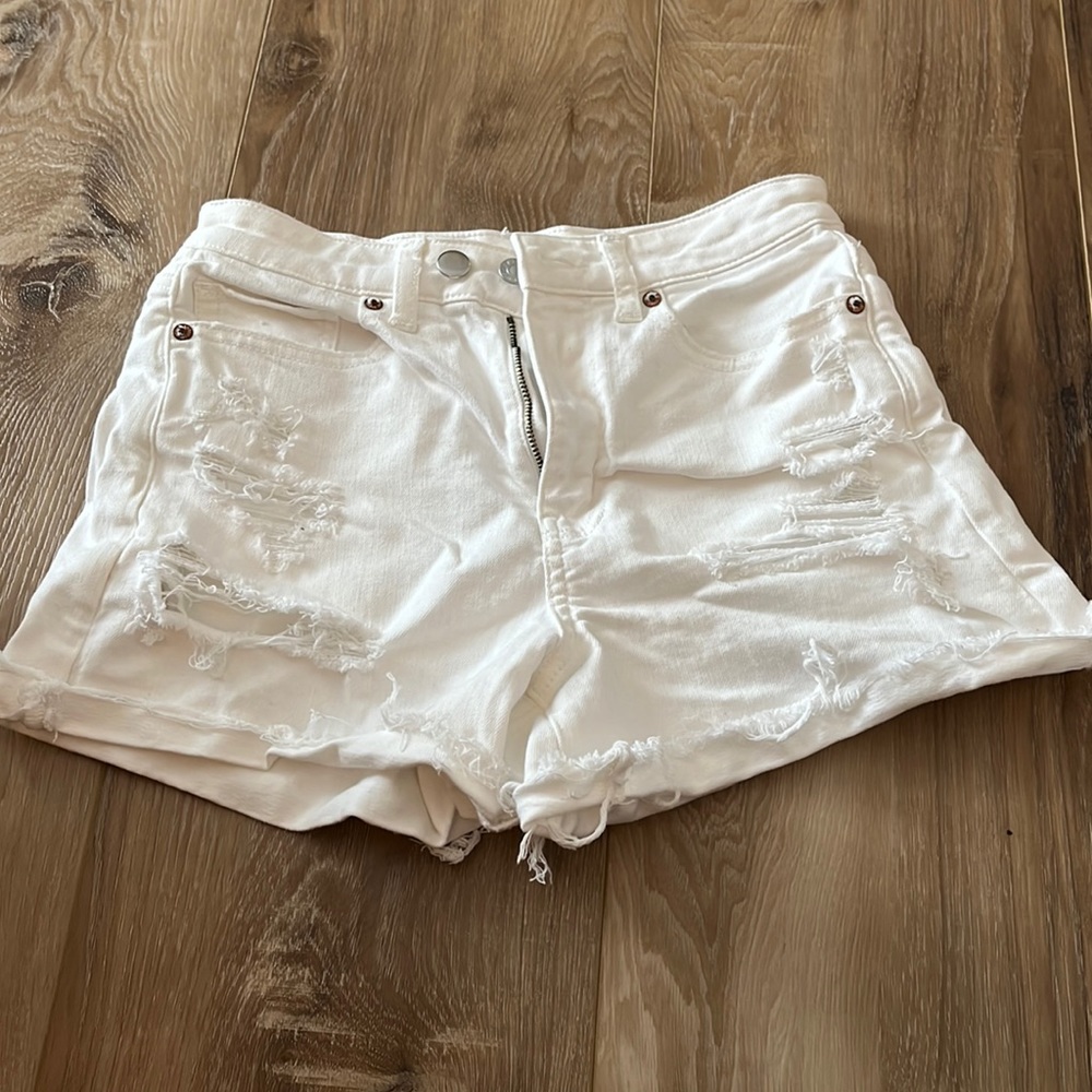 White American Eagle Mom short